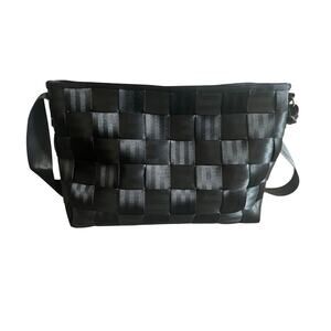Harvey’s Seatbelt Black Bag